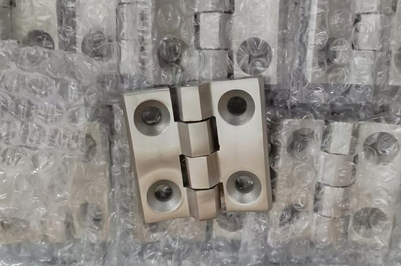 casted stainless hinge mate polished surface