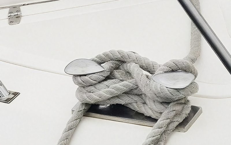 Hiever heavy duty marine cleat