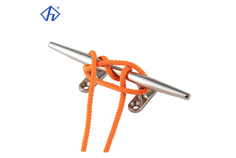 Heavy-Duty-Hollow-Base-Cleat-usage